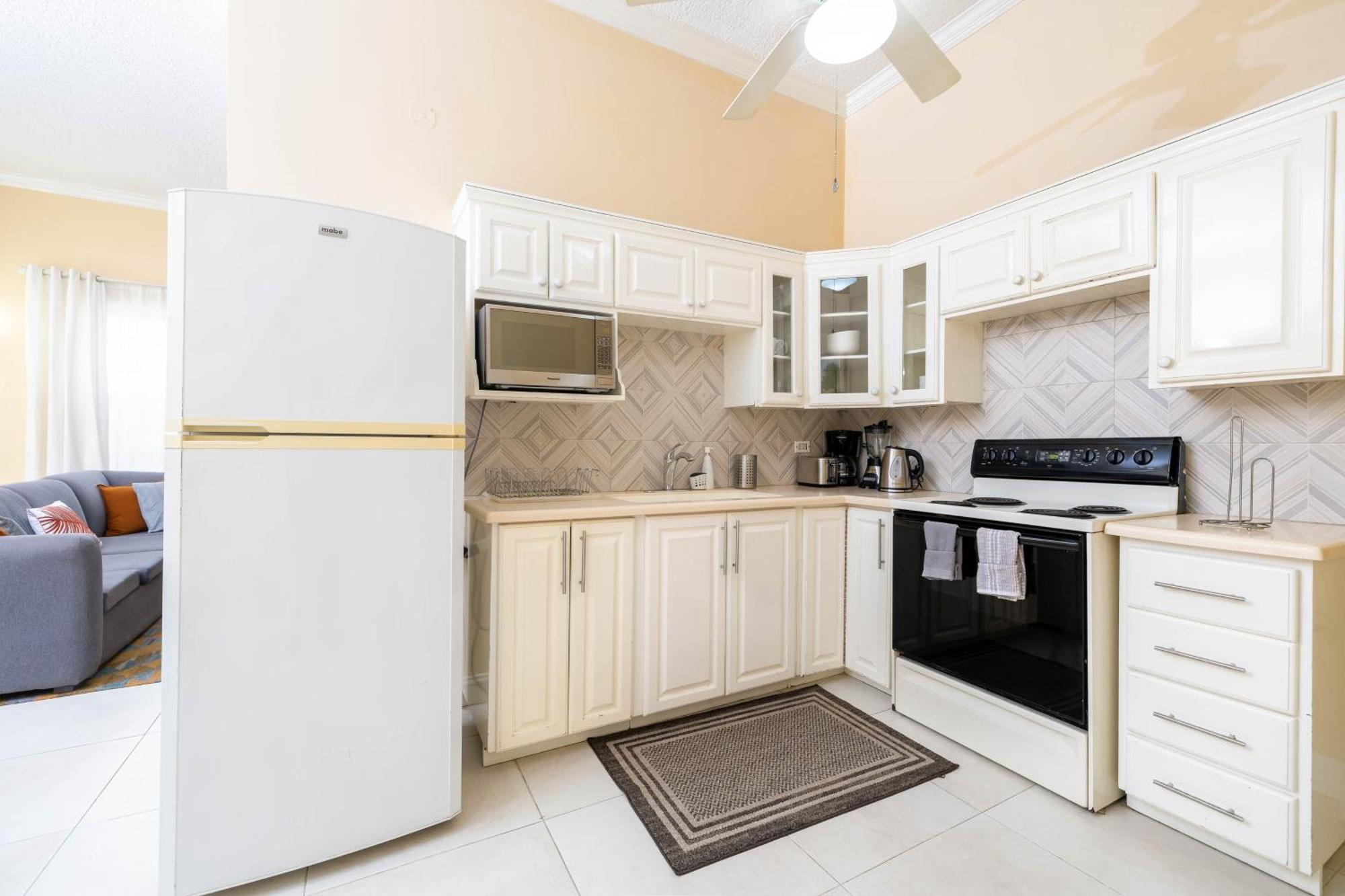 Choose To Be Happy At The Westbury - Two Bedroom Apartment Kingston Buitenkant foto