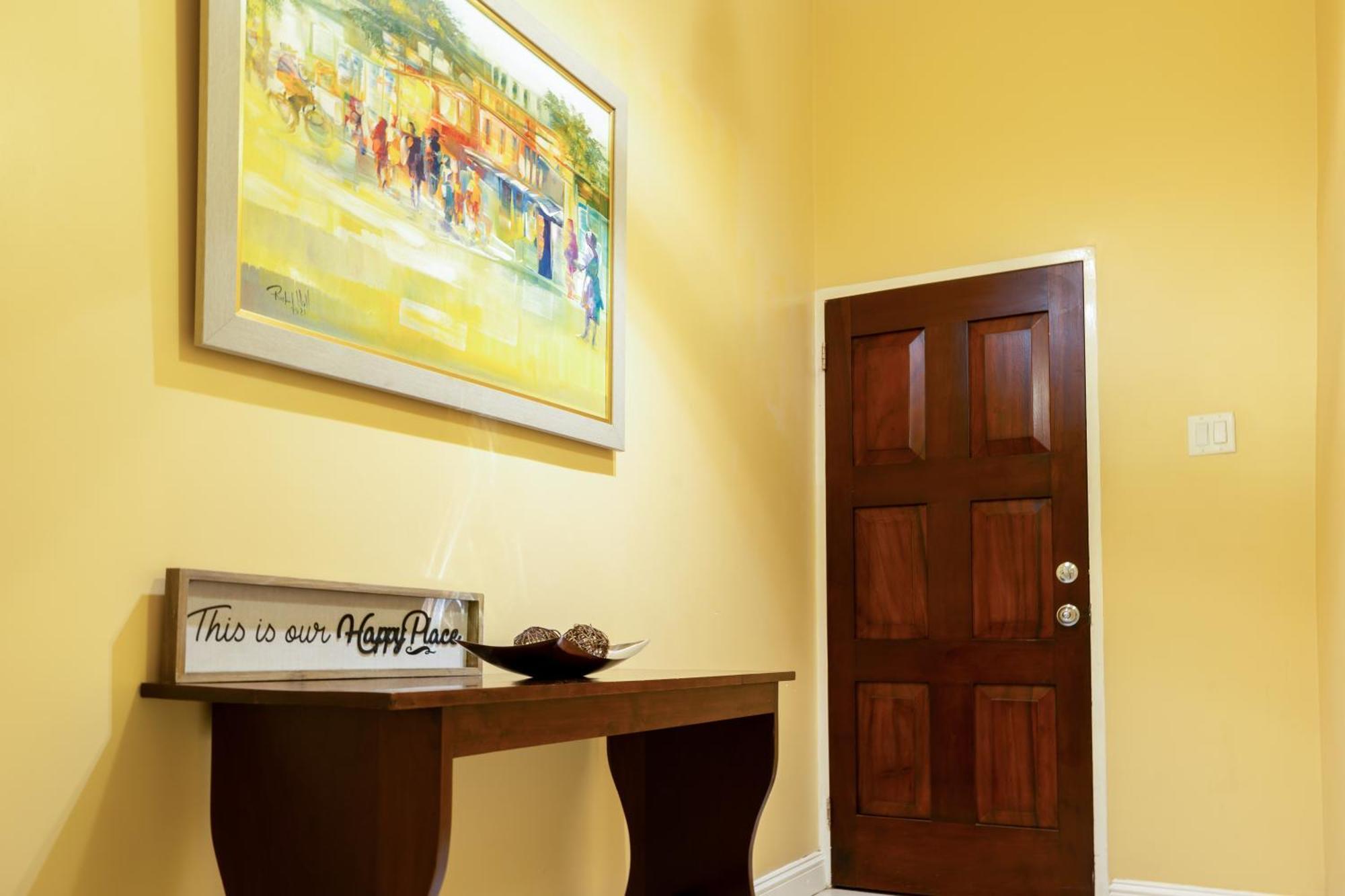 Choose To Be Happy At The Westbury - Two Bedroom Apartment Kingston Buitenkant foto