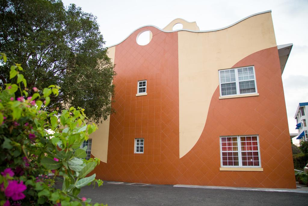 Choose To Be Happy At The Westbury - Two Bedroom Apartment Kingston Buitenkant foto